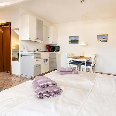 Fewo1846 Strandresidenz Wassersleben - Kleine Meerjungfrau - Komfortables Studioapartment Im Dachgeschoss Апартаменты