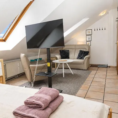 Fewo1846 Strandresidenz Wassersleben - Kleine Meerjungfrau - Komfortables Studioapartment Im Dachgeschoss